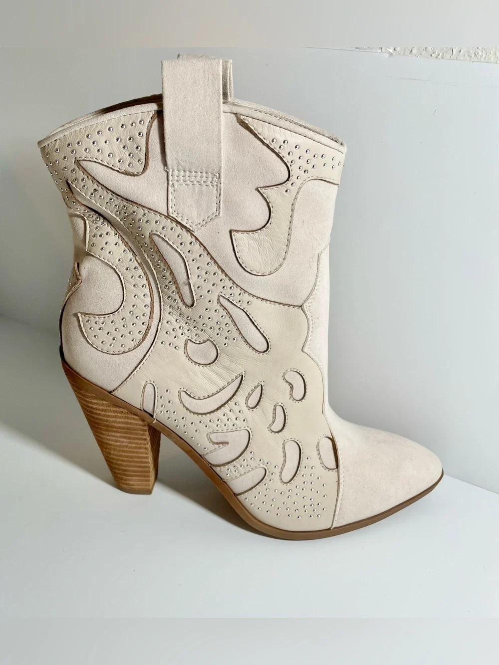 CARLOS SANTANA Cream Western Ankle Boots with Stud Detail - Picture 4 of 15